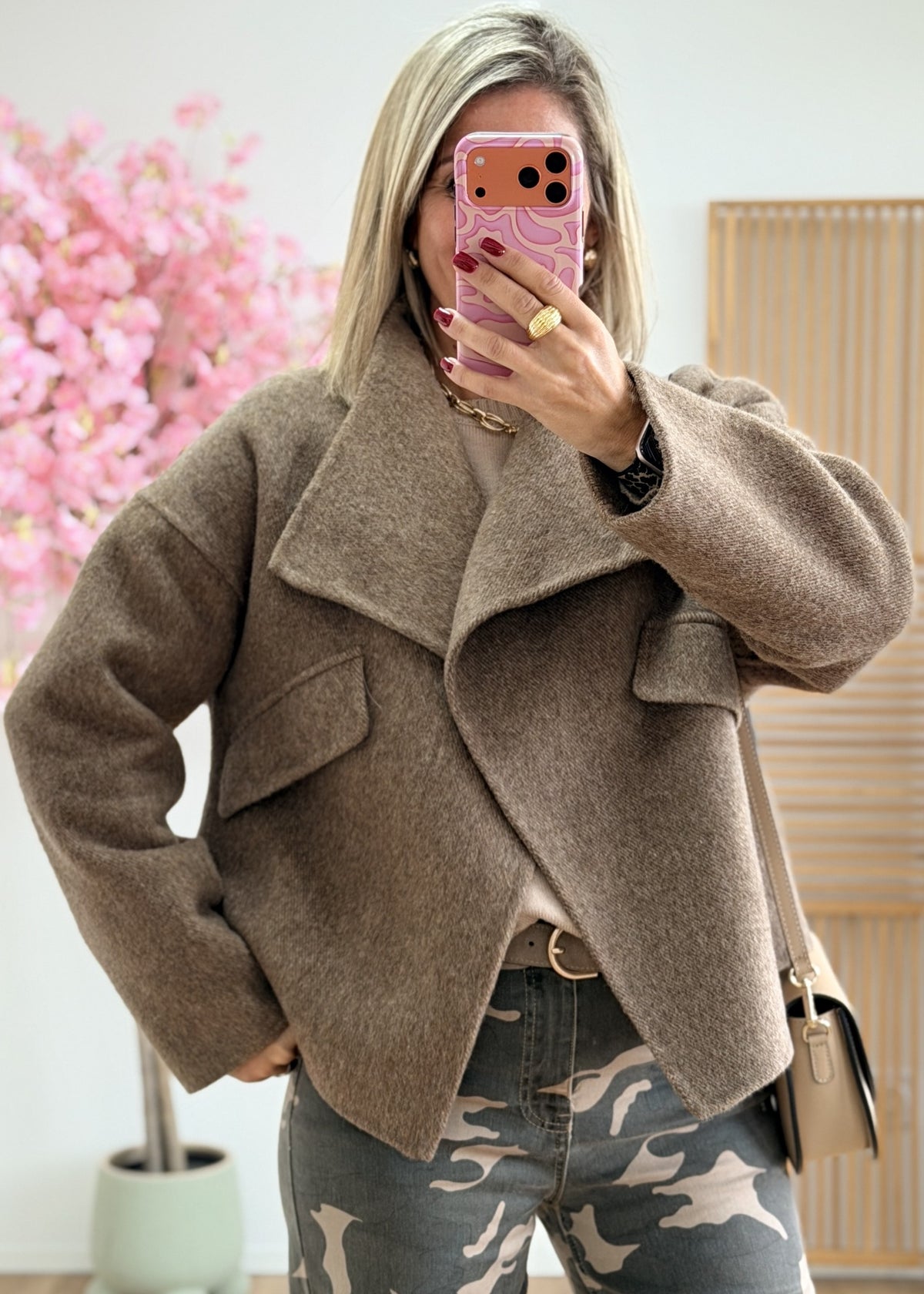 Manteau asymétrique en lainage taupe