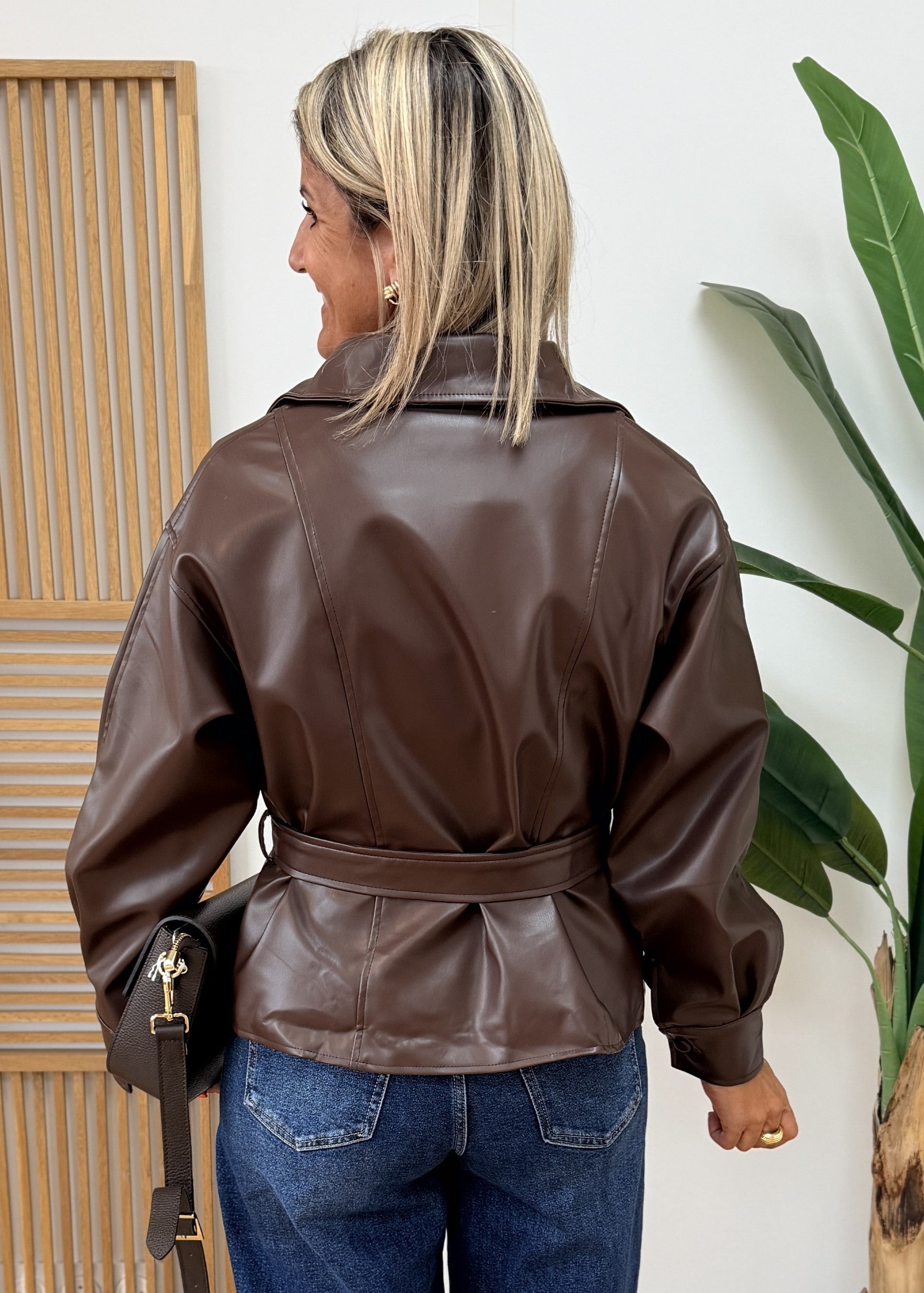 Veste simili cuir double boutonnage ceinturé