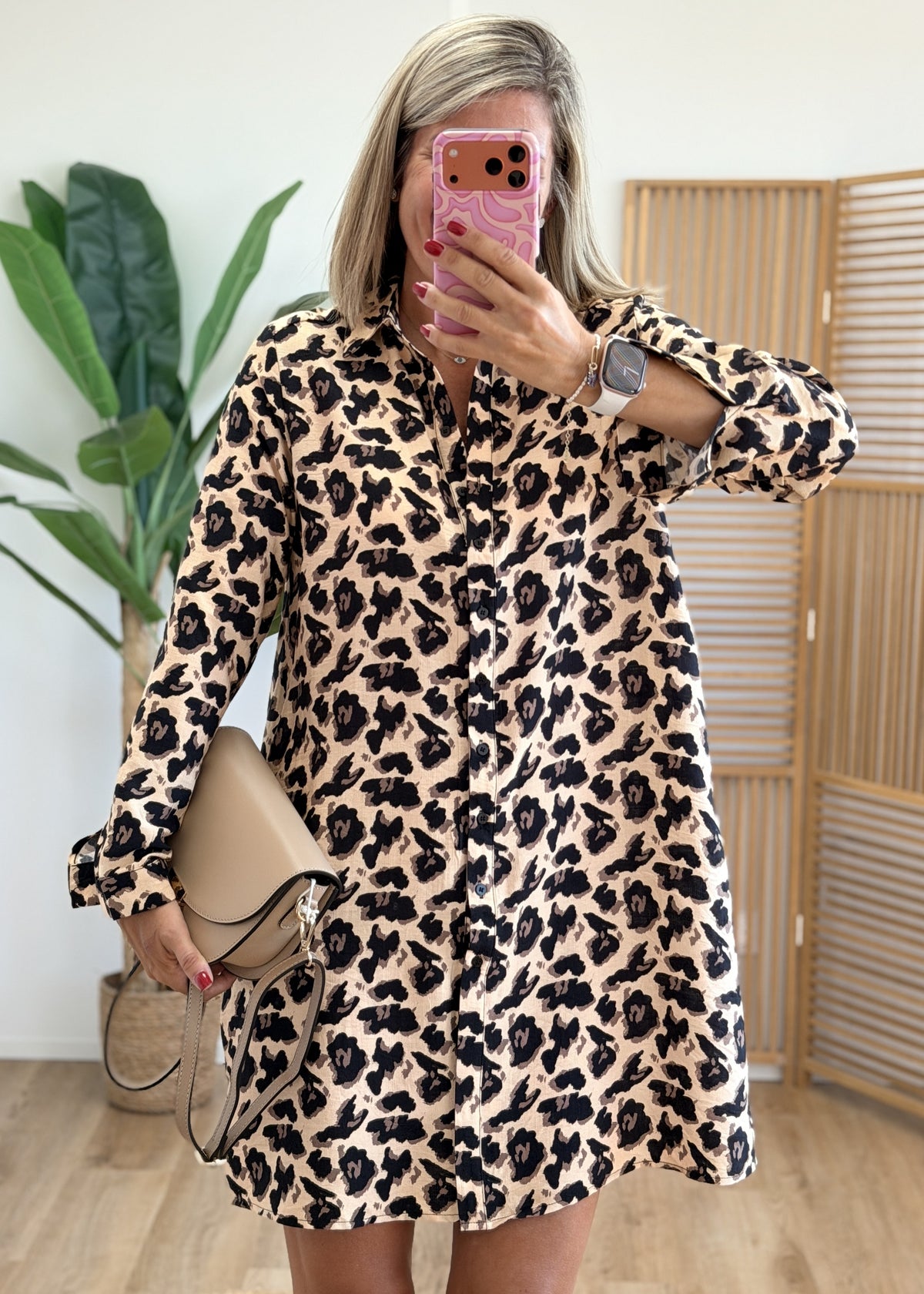 Robe chemise léopard légèrement asymétrique