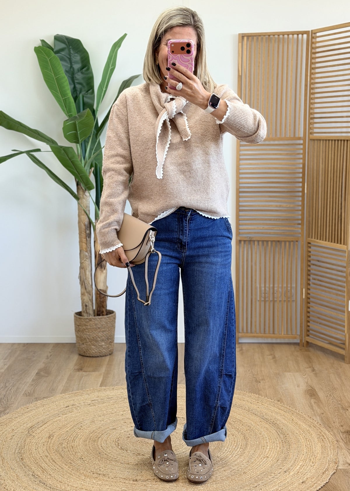 Pull avec broderie anglaise